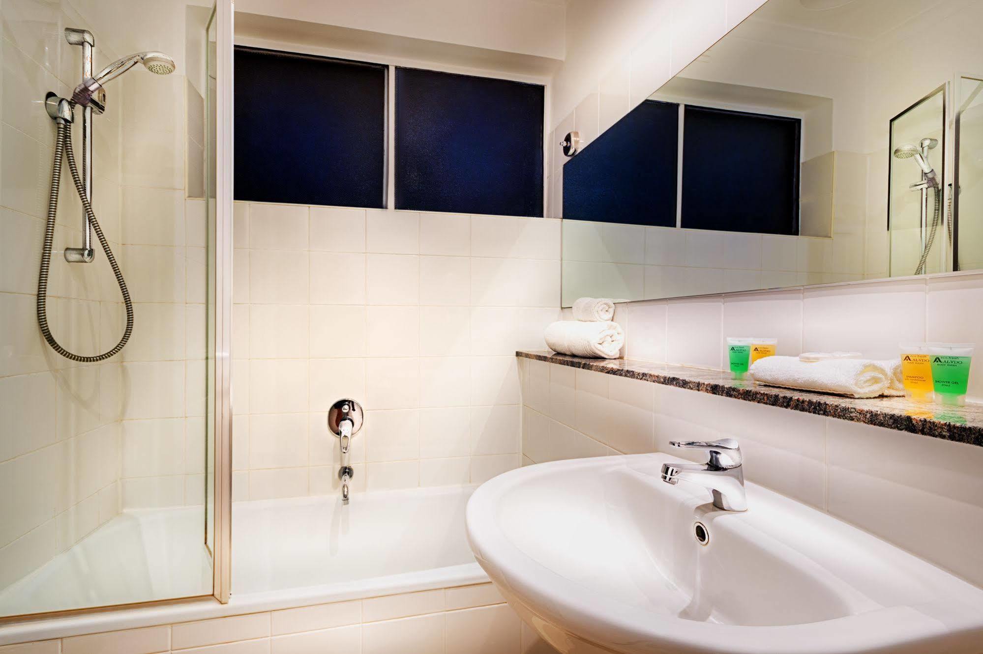 Crest On Barkly Serviced Apartments Melbourne Exterior photo